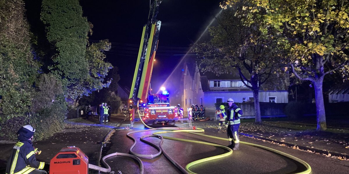 Beitragsbild zu: Nachtalarmübung bestätigt die hohe Einsatzbereitschaft der Feuerwehr Rheinhausen